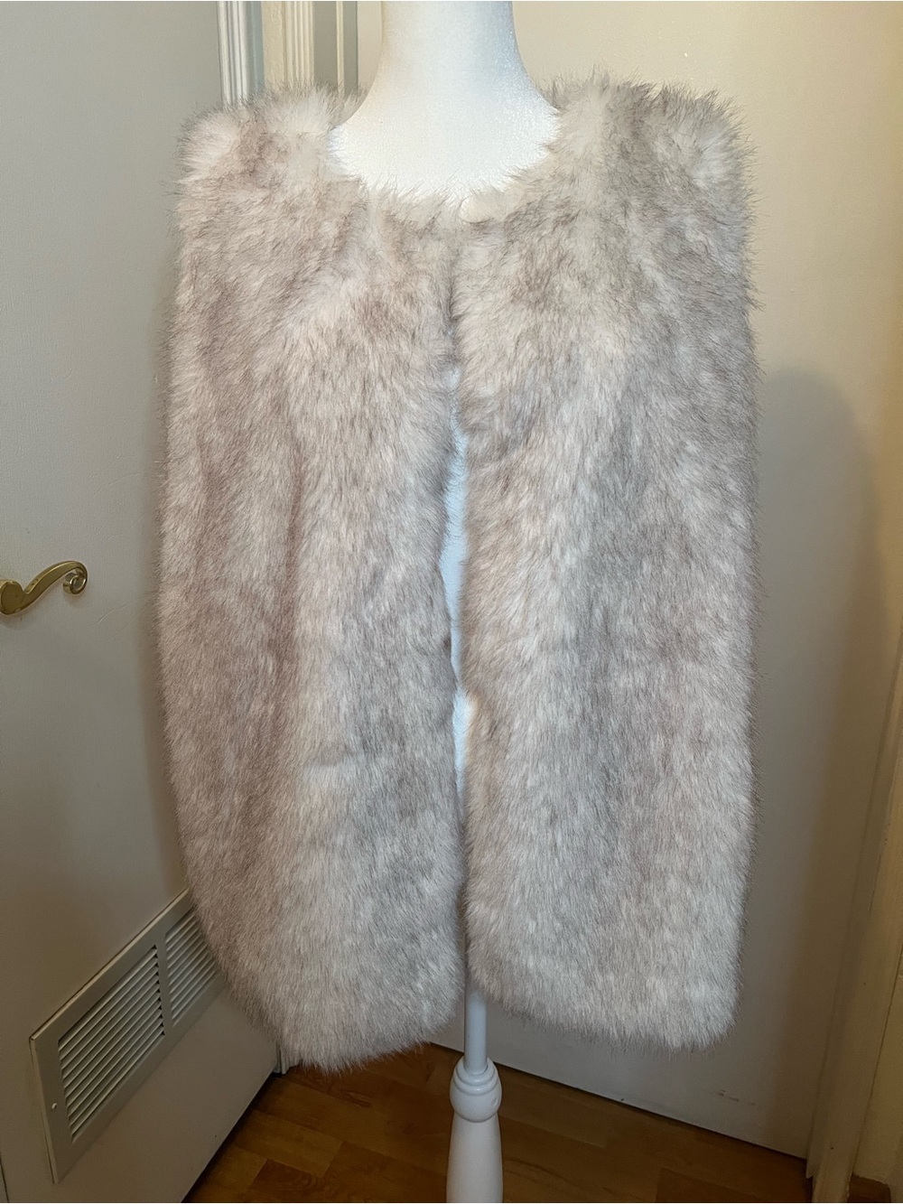 Lux Faux Fur Cape in Soft Blush